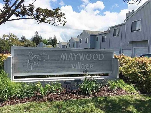 1168 Maywood Ln photo 1
