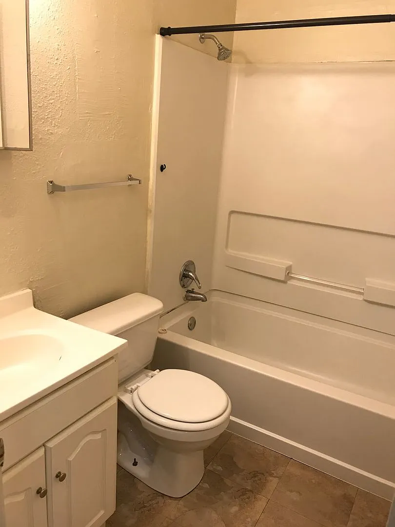 3396 SW Brendan — Photo 3