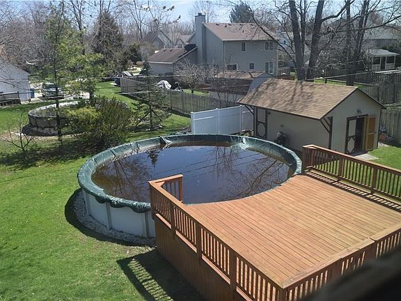 4th image of 707 N Woodhill Dr