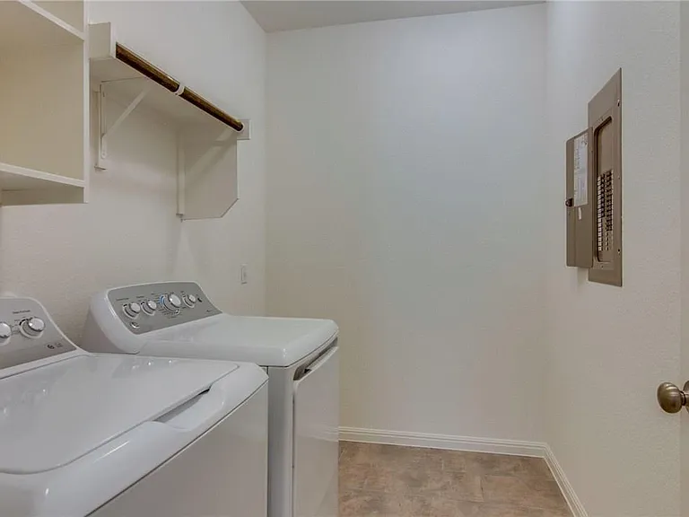 244 Glen Arbor Dr — Photo 26
