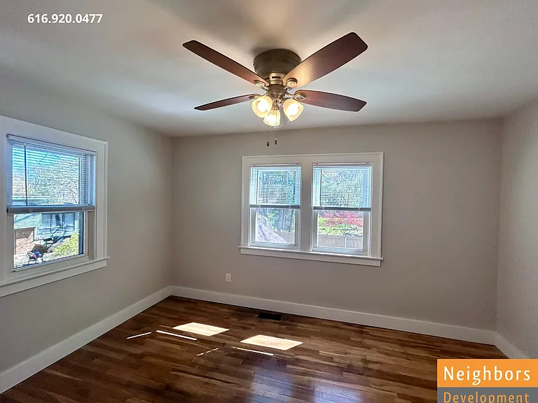 2390 Crestview Dr SW — Photo 21