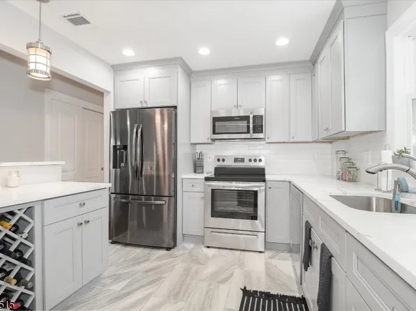 506 Durban Ave, Hopatcong Boro, NJ 07843