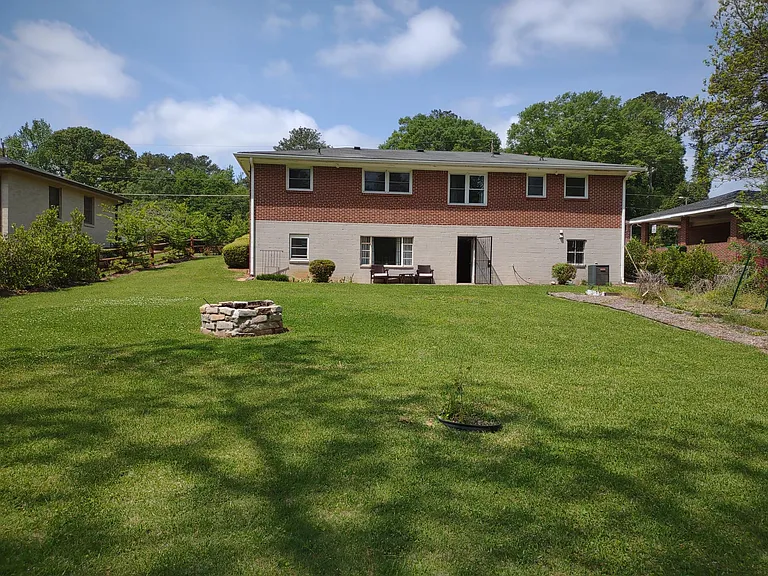 2510 Miriam Ln — Photo 35