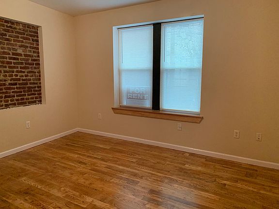2nd image of 309 Baldwin Ave APT 1