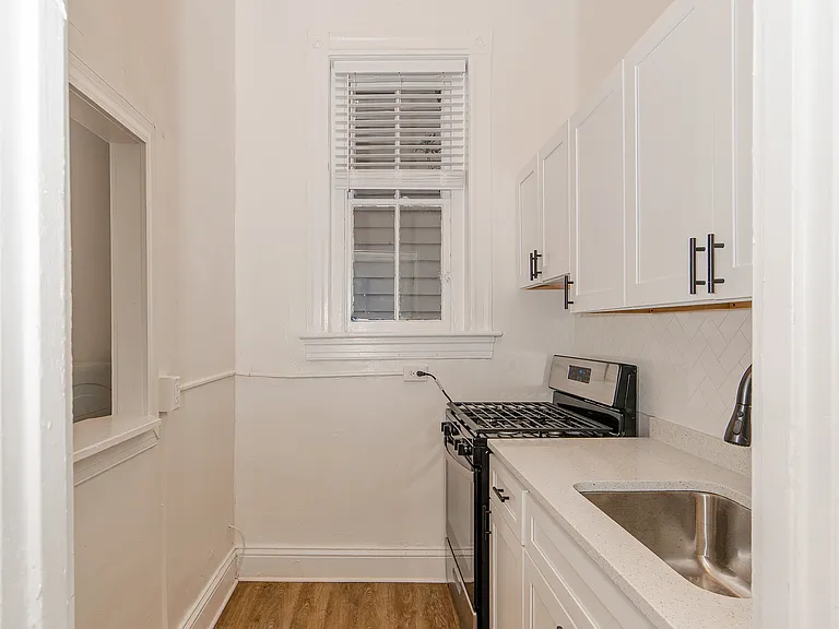 359 Middle St — Photo 18