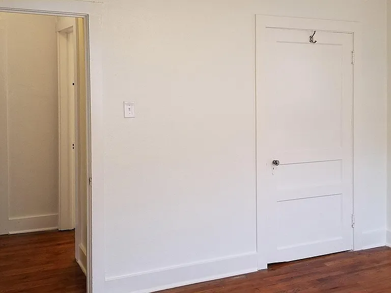 318 Glenmore Ave — Photo 12