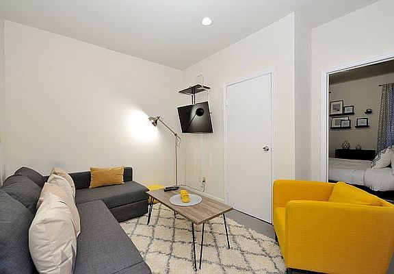 2nd image of 478 9th Ave Frnt 1