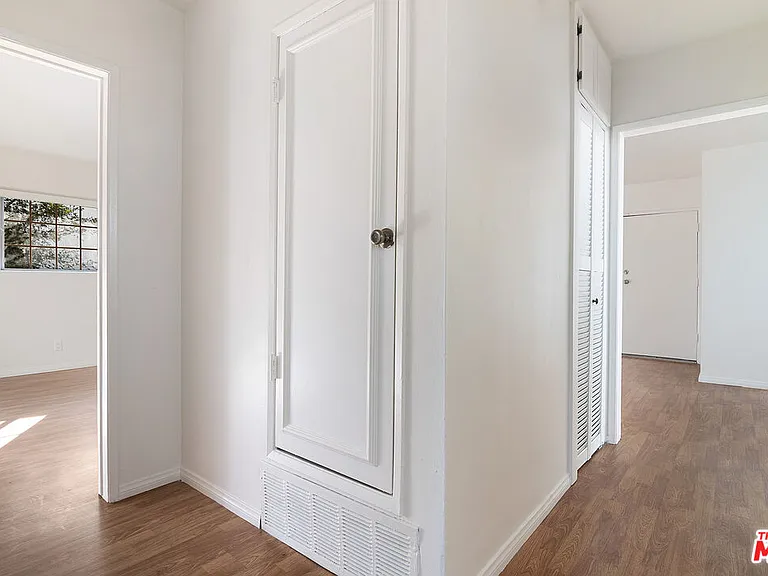 1937 S Bedford St #4 — Photo 9