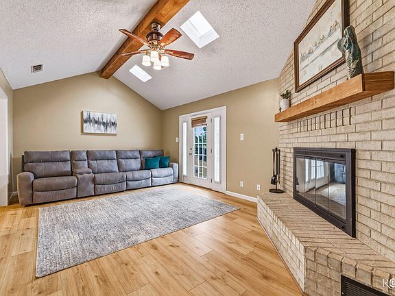 5th image of 126 Bagpipe Rd