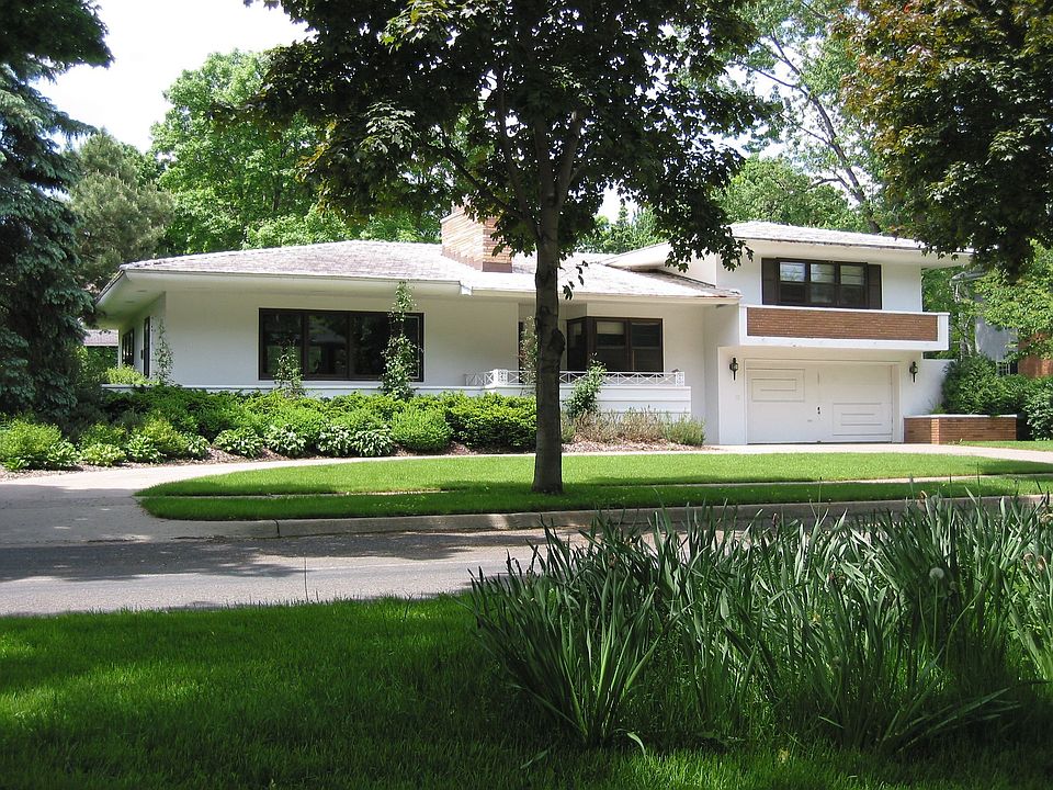 4320 Dupont South