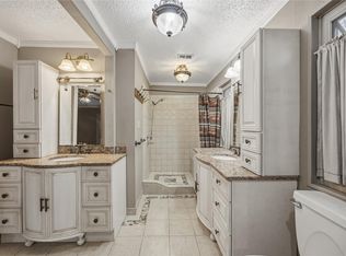 422 Rice Ave, Rosharon, TX 77583