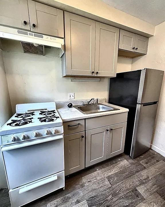 12 Exchange Ct #2