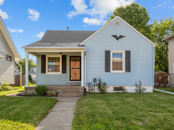 1826 33rd St, Rock Island, IL 61201
