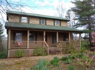 815 Lenore B Ln, Mountain Rest, SC 29664