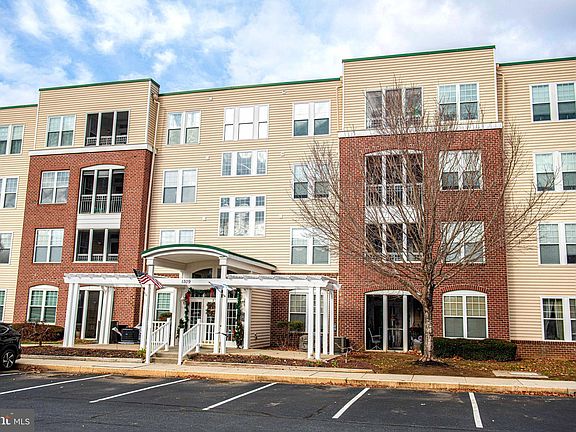 3rd image of 1309 Scottsdale Dr Unit 308