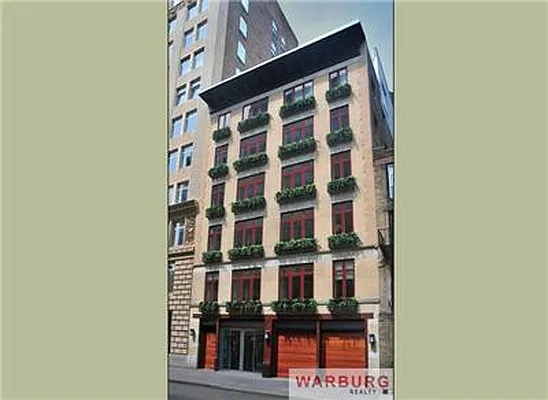 Sold by Warburg | media 16