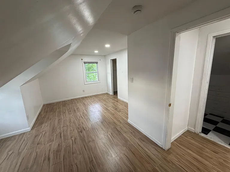37 Mead Ave — Photo 12