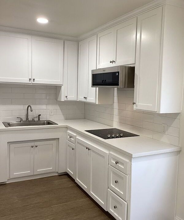 1st image of 6217 Greenleaf Ave APT A