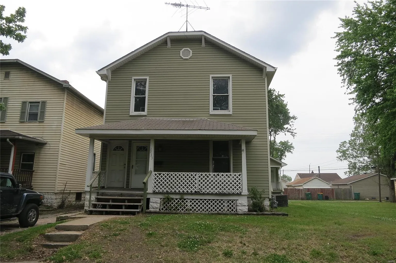 2433 Adams St photo 1