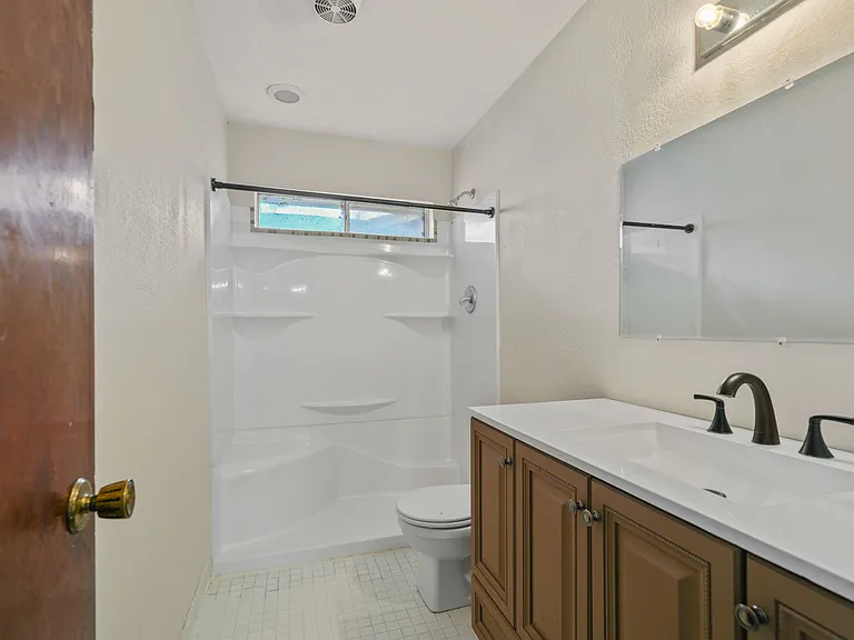 5721 Cresthaven Dr — Photo 15