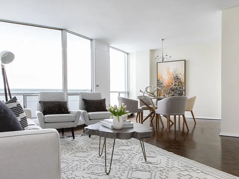 50 Graydon Hall Dr #1206 — Photo 8