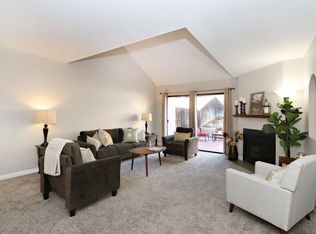 904 S Canyon Blvd UNIT B, Monrovia, CA 91016