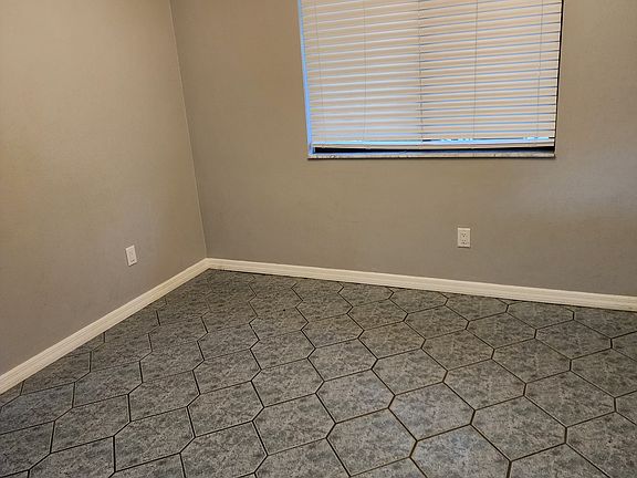 3rd image of 320 Downing Ln