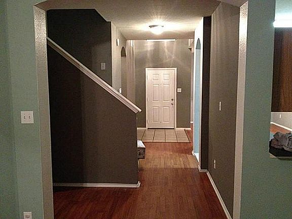 3rd image of 2703 Scarborough Dr