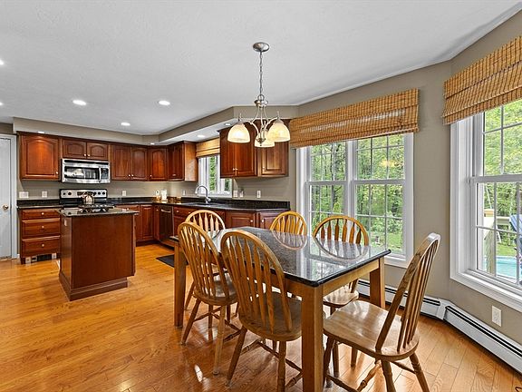 4th image of 59 Stoney Hill Rd