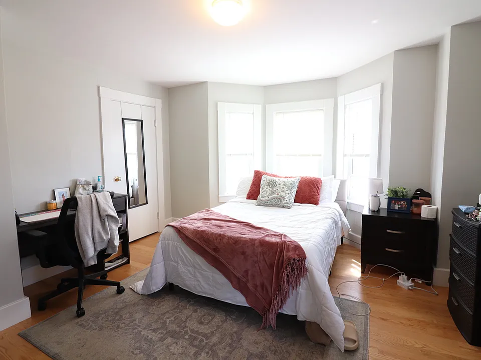 29 McKenn St #2