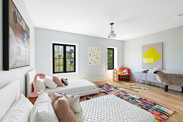 Sold by Compass | media 16