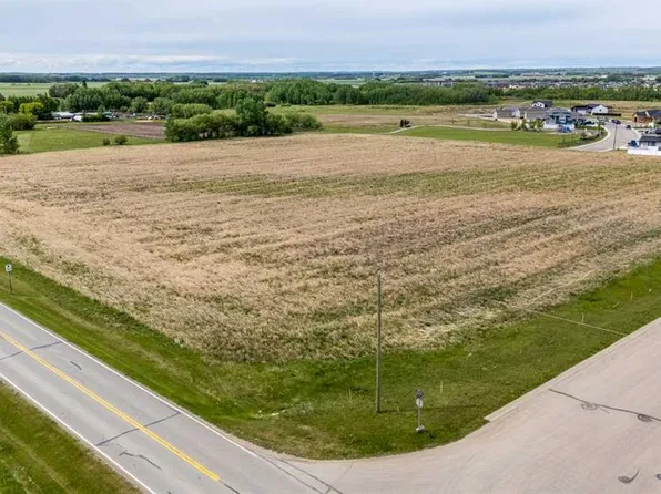 4602 34th St, Lacombe, AB T4L 0G6