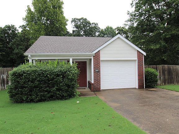 2nd image of 3152 Parkway Dr
