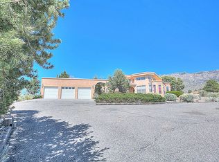 1175 Laurel Loop NE, Albuquerque, NM 87122