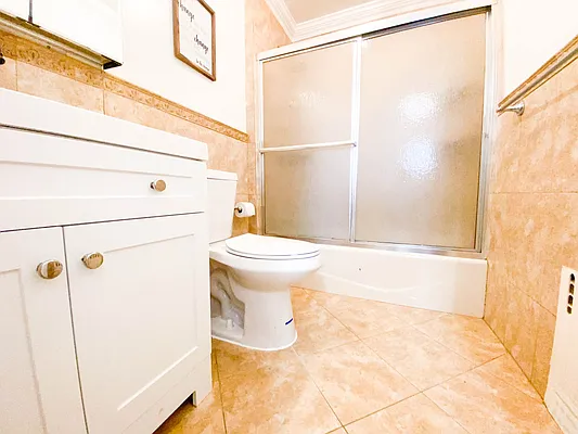 Rented by RealTegrity NY LLC | media 9