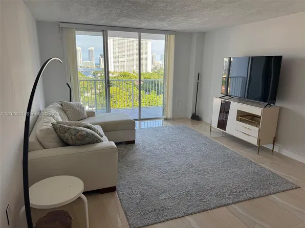 2851 NE 183rd St APT 1409E, Aventura, FL 33160