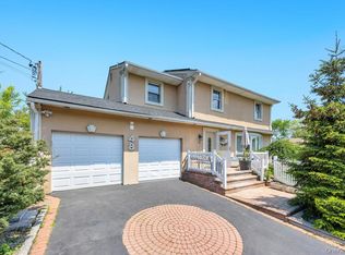 48 E Grove Street, Massapequa, NY 11758