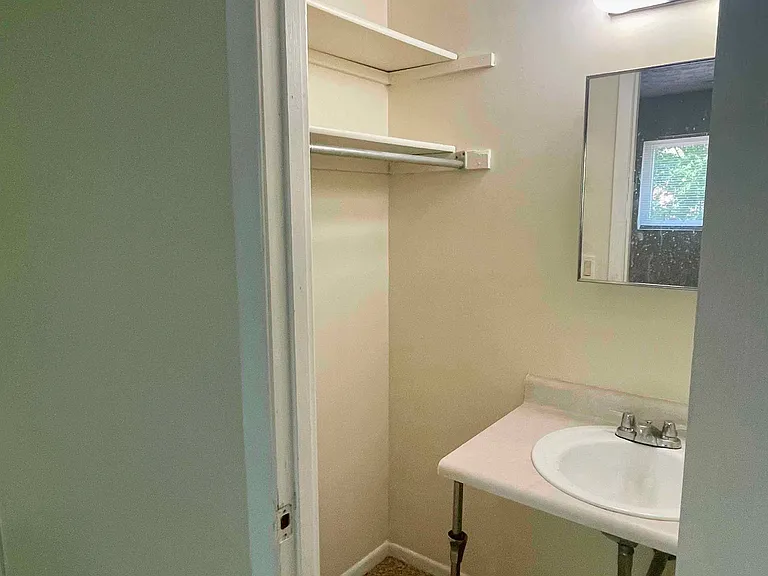 6255 Beechmont Ave #24 — Photo 16
