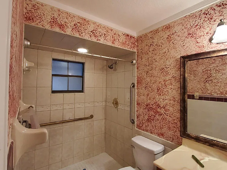 2975 NE 33rd Pl — Photo 12