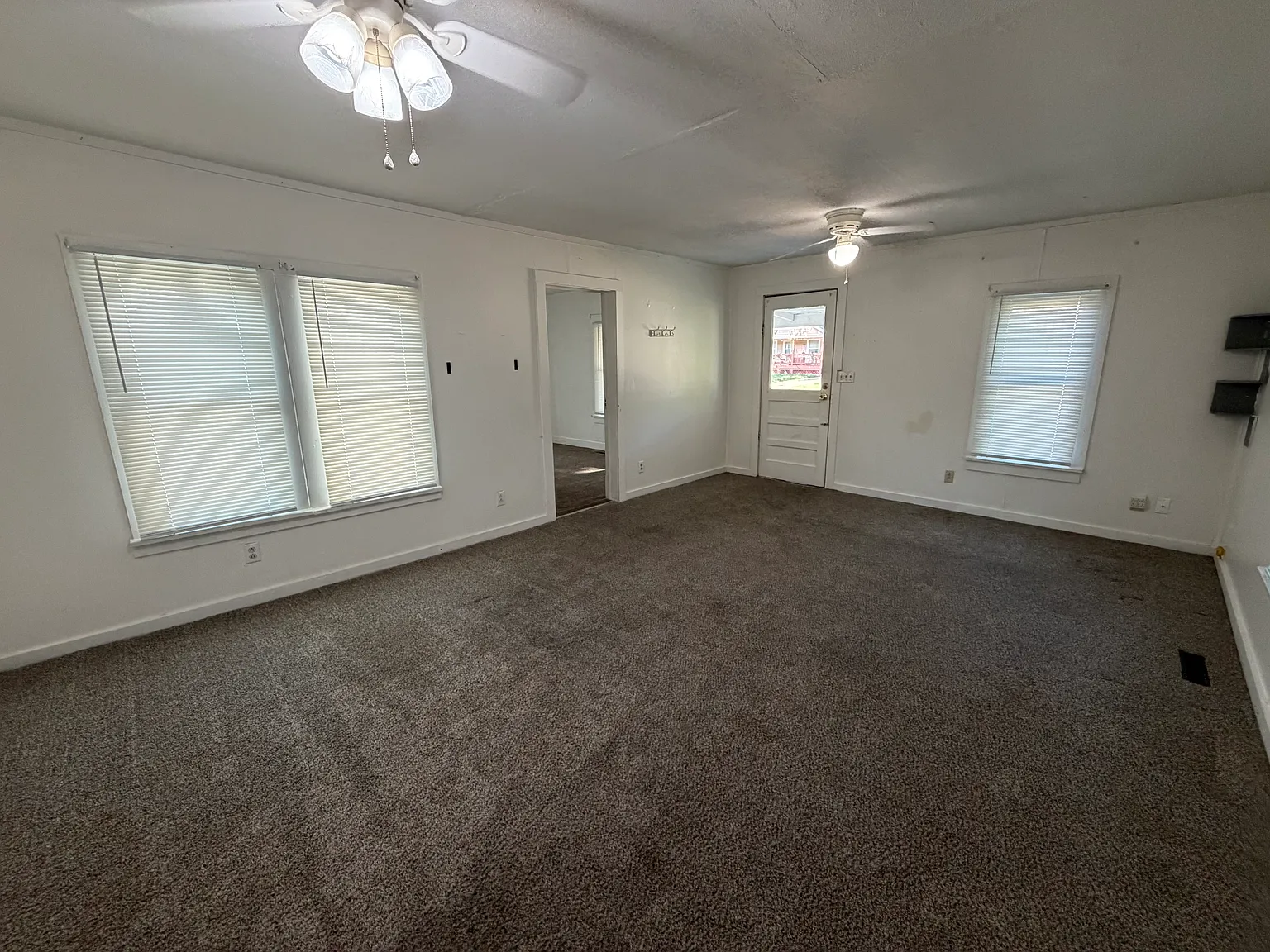 1 bed, 768 sqft, $695 — Photo 2