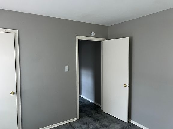 5th image of 2251 Stovall Ave