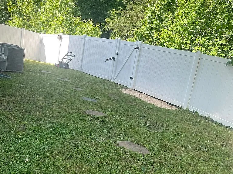 4129 Meredith Woods Ln — Photo 7