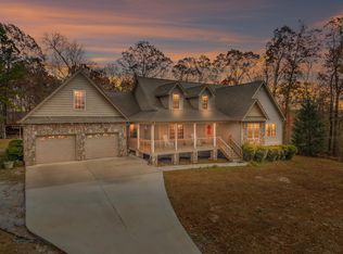 524 E Teems Rd, Ringgold, GA 30736