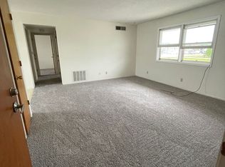 2907 Warford St #6, Perry, IA 50220
