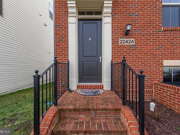 3rd image of 22424 Broadway Ave