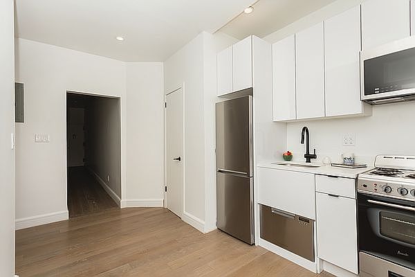 1st image of 138 Ludlow St #11A