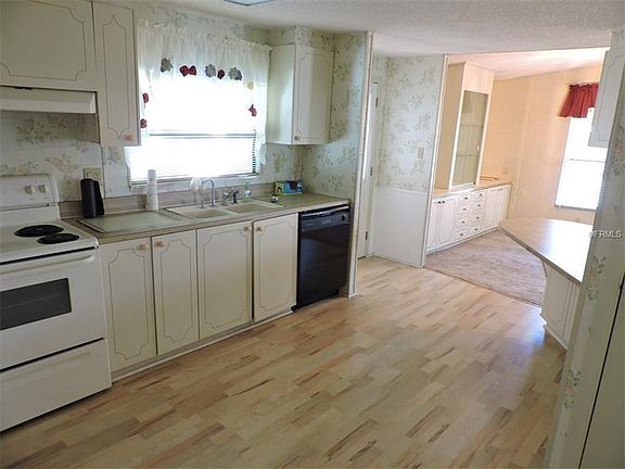 4th image of 4865 Goldenview Ln