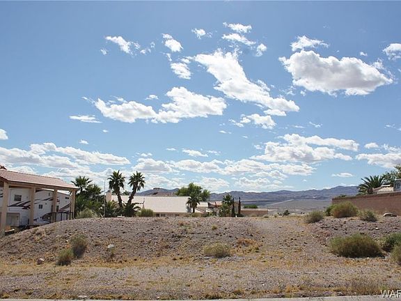 2nd image of 805 Park Crest Dr