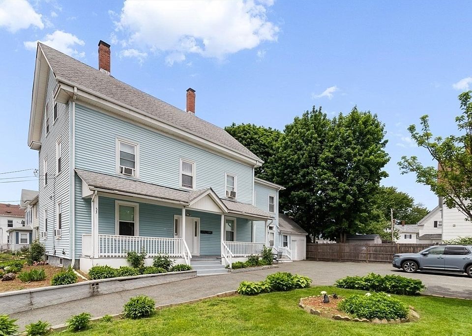 1st image of 33 Warren St