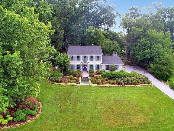 2nd image of 10095 Dudley Dr